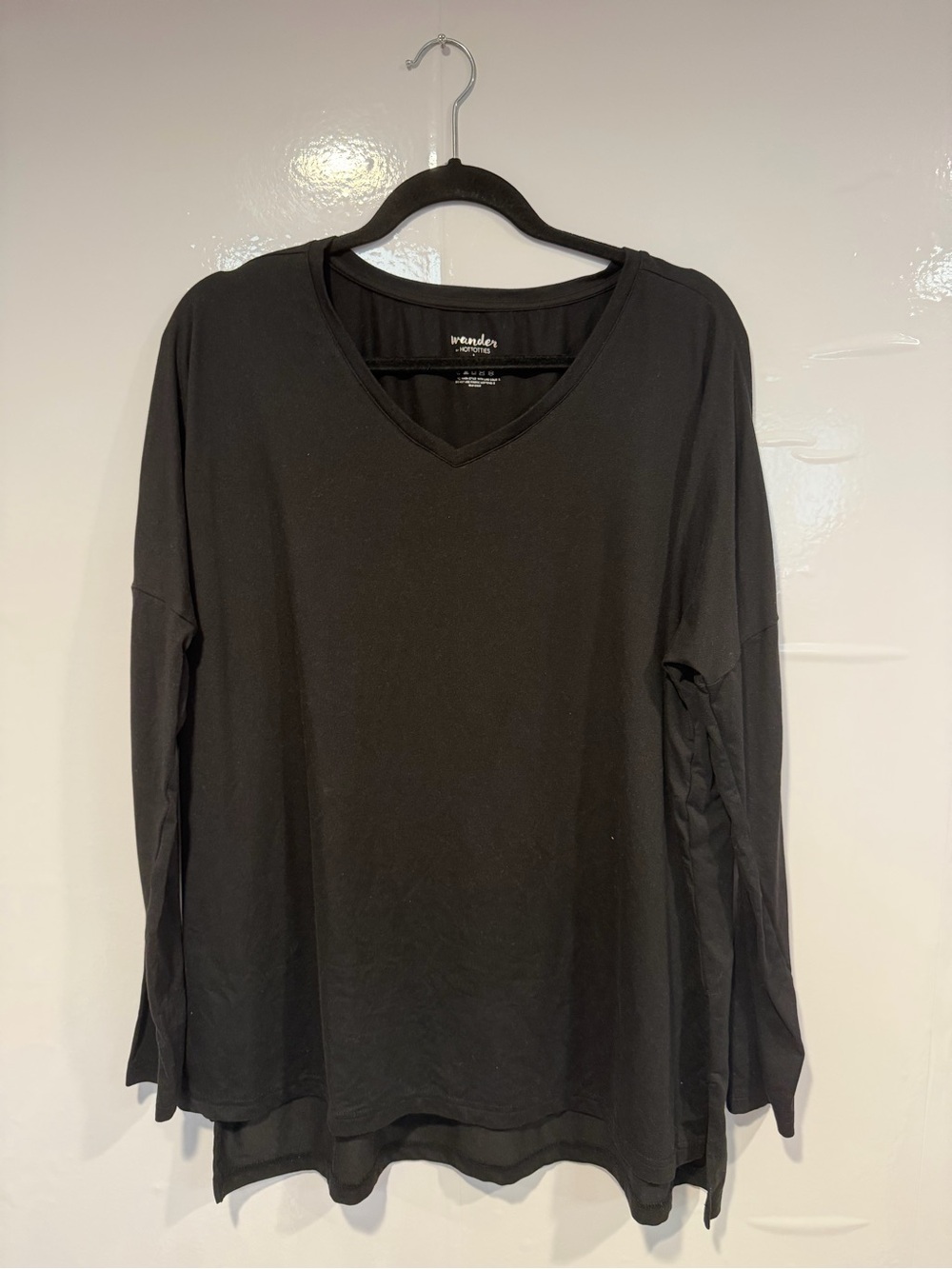 Wander by Hottotties Black V-Neck Long Sleeve Shirt Womens Large Drop Shoulder